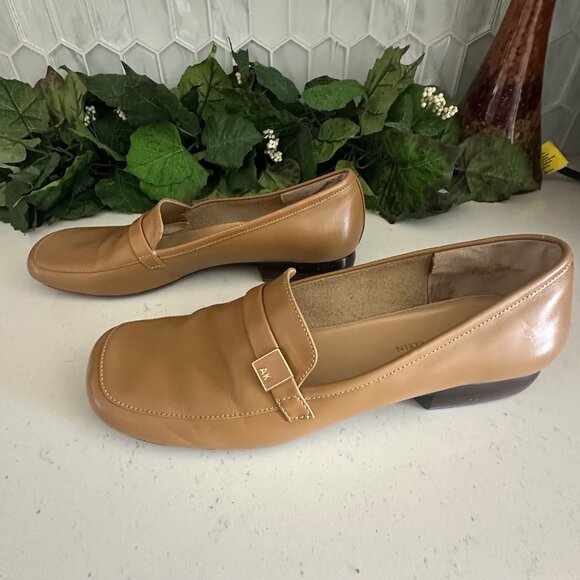 Anne Klein Womens Leather Loafers Size 8.5M Tan - Picture 2 of 10
